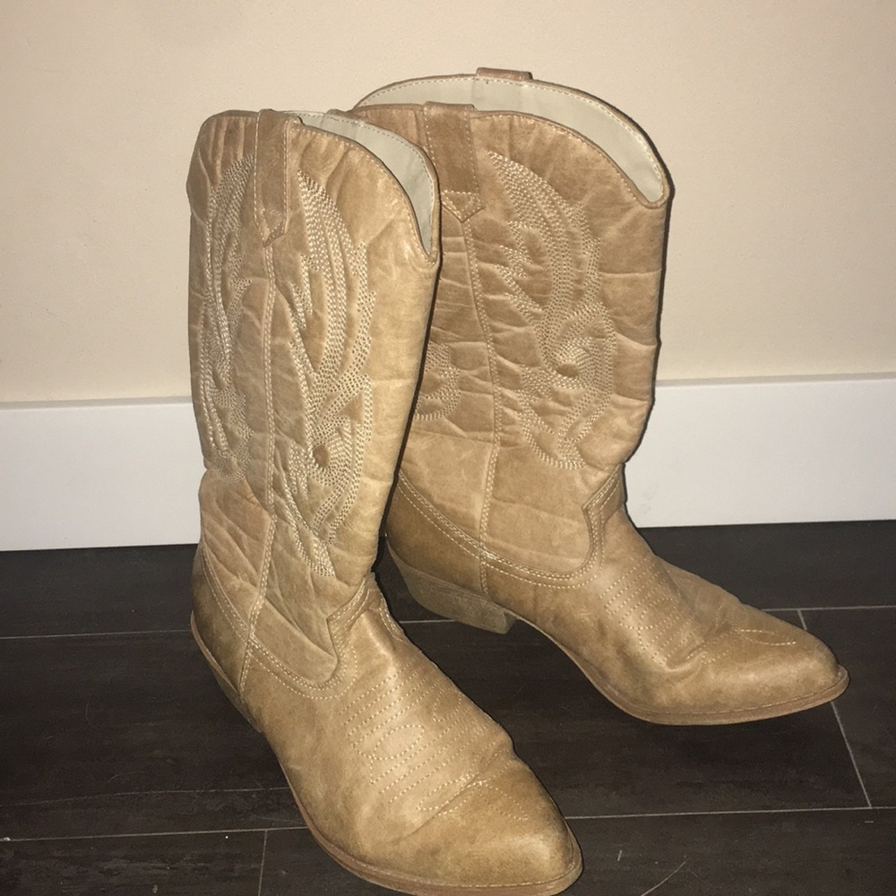 👢 Cowboy Boots 👢